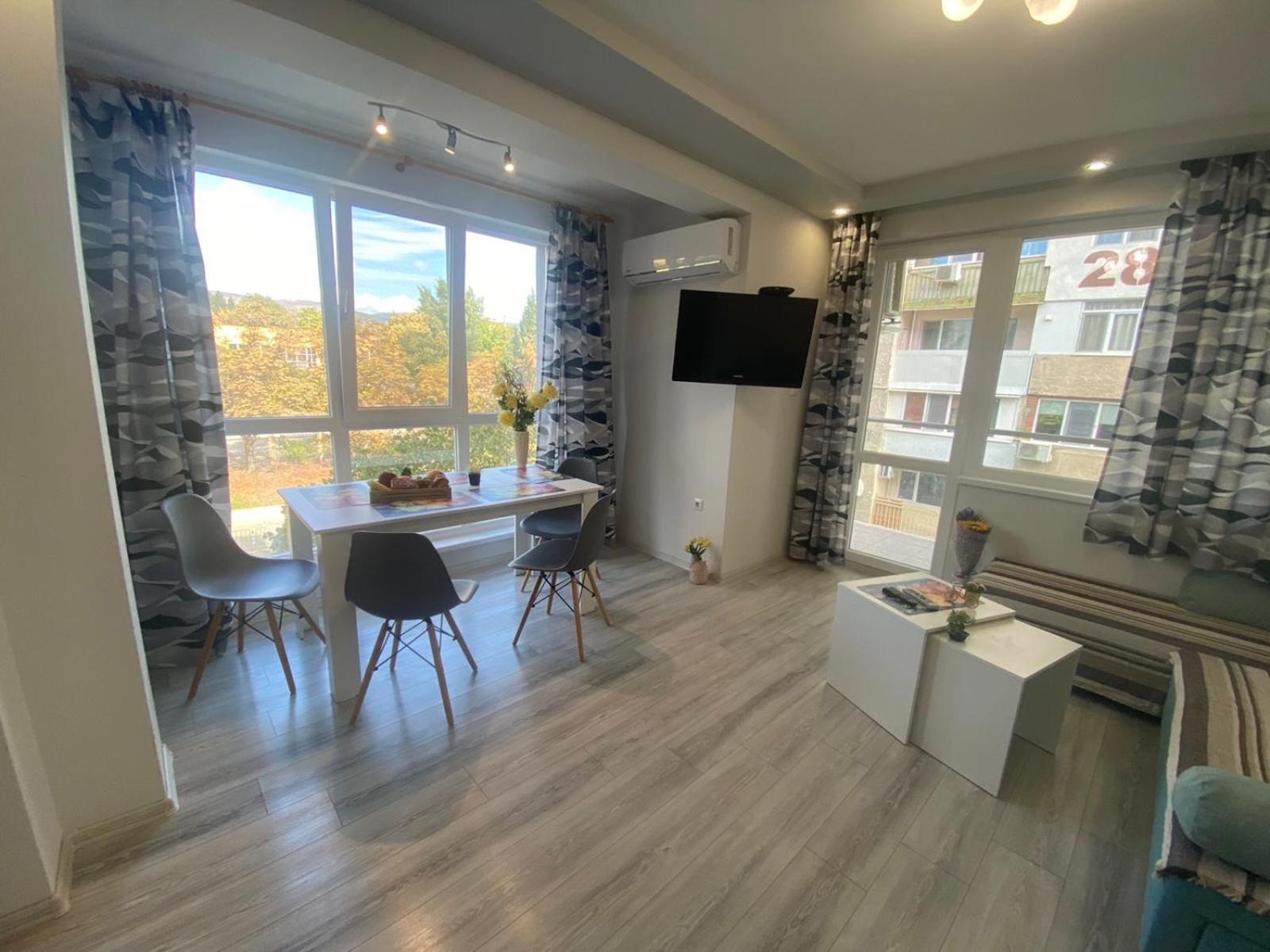 Уютен Нов Апартамент - Стара Загора С Две Спални Stara Zagora Exterior foto